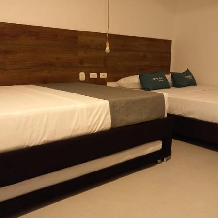 Hotel Colombia Avenida Medellín Buitenkant foto